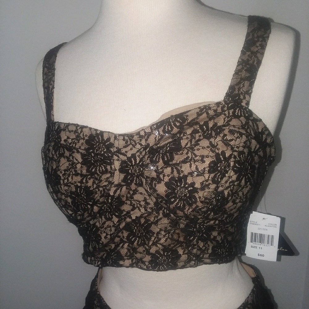 Sequin & Lace Prom Sleeveless Party Dress-Juniors - Picture 3 of 7